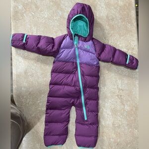 Sold‼️ The North Face Infant ' Lil' Snuggler Down Bunting